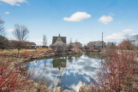 4372 Victor Path Hugo MN 55038