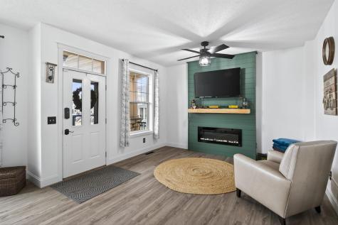 4372 Victor Path Hugo MN 55038