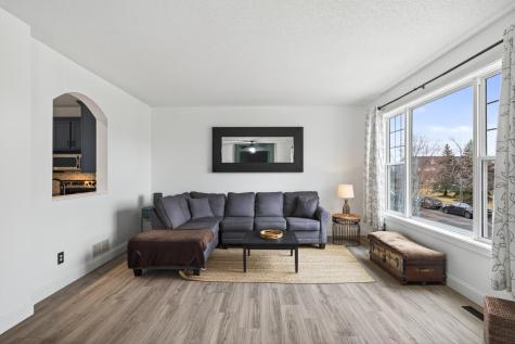 4372 Victor Path Hugo MN 55038