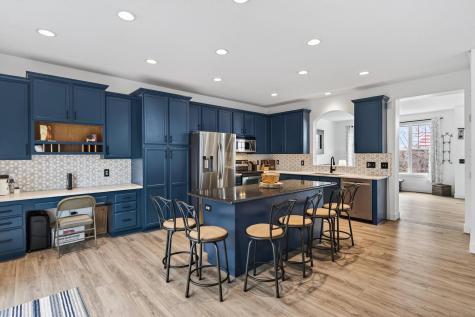 4372 Victor Path Hugo MN 55038