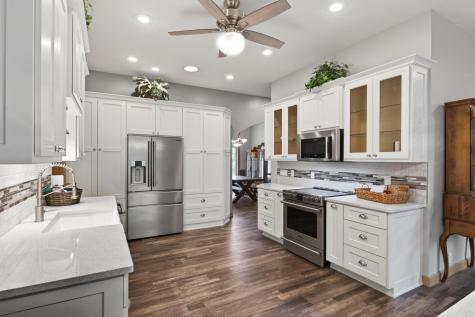 11312 Kenworth Lane Lakeville MN 55044