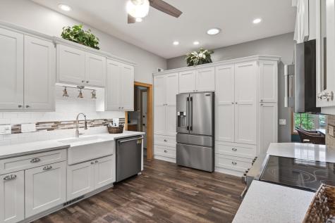 11312 Kenworth Lane Lakeville MN 55044