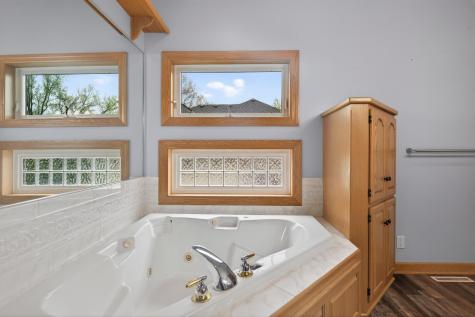 11312 Kenworth Lane Lakeville MN 55044