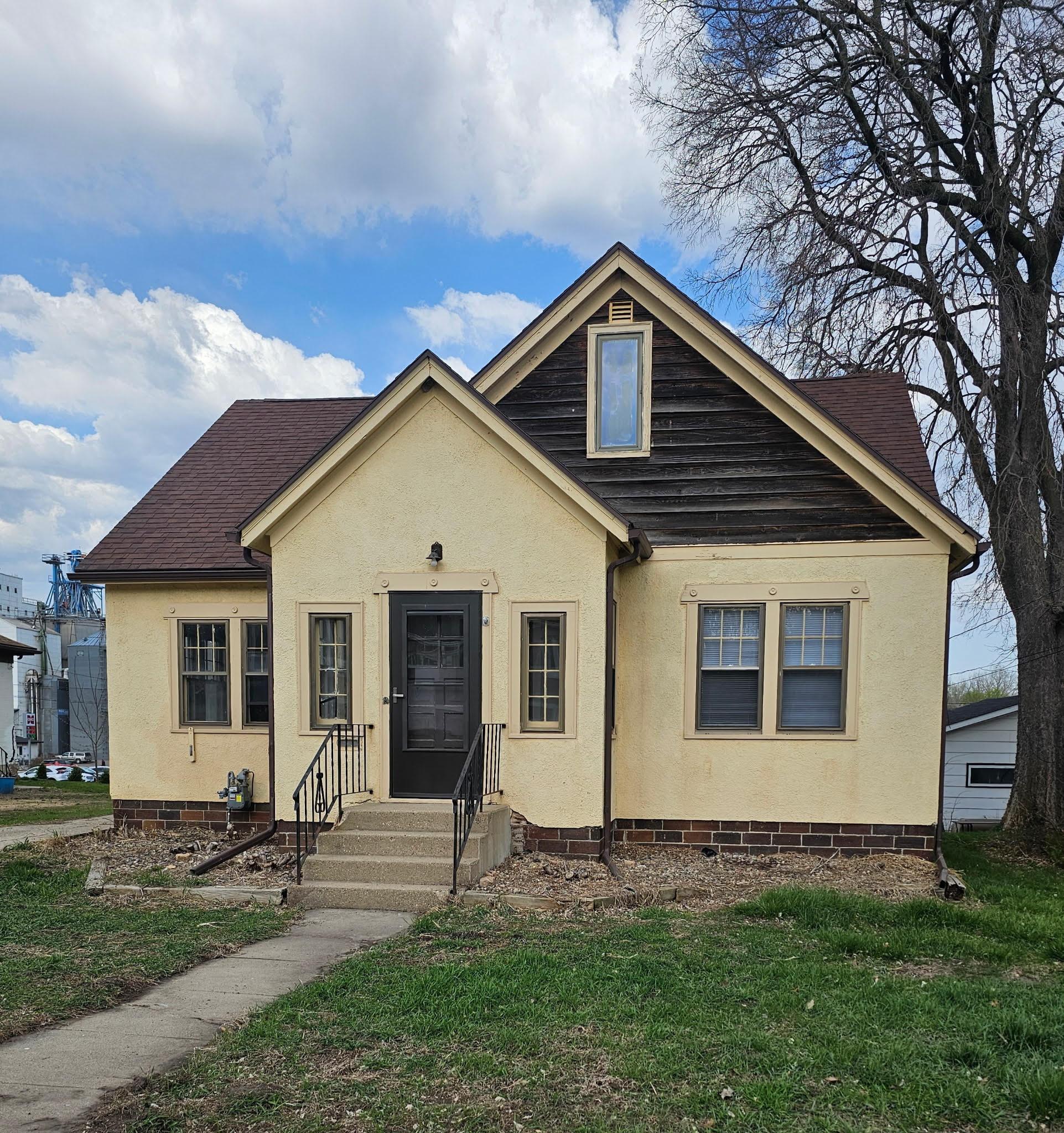 416 N 2nd Street Le Sueur MN 56058