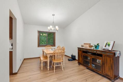 4382 Metcalf Drive Eagan MN 55122
