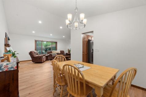 4382 Metcalf Drive Eagan MN 55122