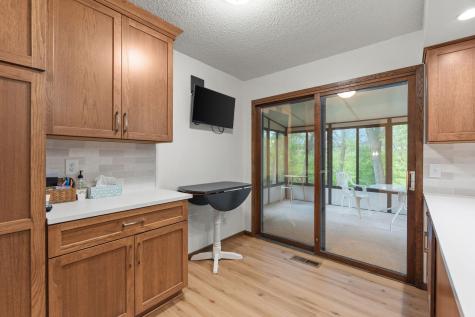 4382 Metcalf Drive Eagan MN 55122