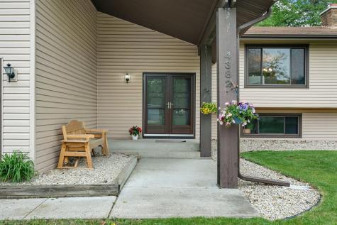 4382 Metcalf Drive Eagan MN 55122