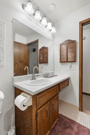 4382 Metcalf Drive Eagan MN 55122