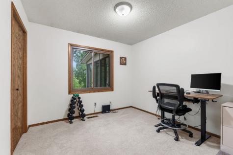 4382 Metcalf Drive Eagan MN 55122
