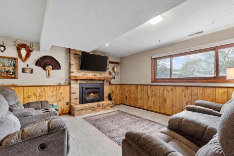 4382 Metcalf Drive Eagan MN 55122