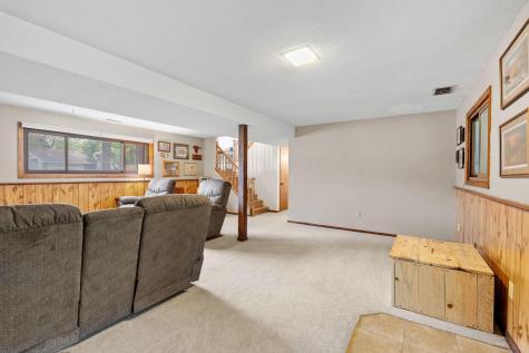 4382 Metcalf Drive Eagan MN 55122