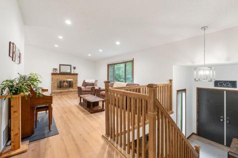 4382 Metcalf Drive Eagan MN 55122
