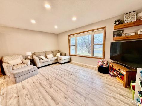 243 Edgeview Drive Rollingstone MN 55969