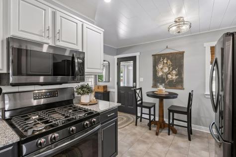2048 Villard Avenue Saint Paul MN 55116