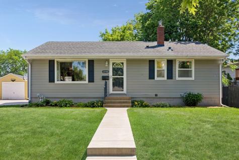 2048 Villard Avenue Saint Paul MN 55116