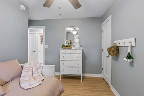 2048 Villard Avenue Saint Paul MN 55116