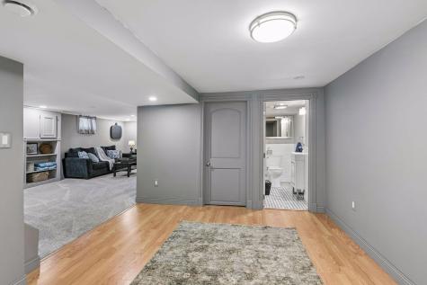 2048 Villard Avenue Saint Paul MN 55116