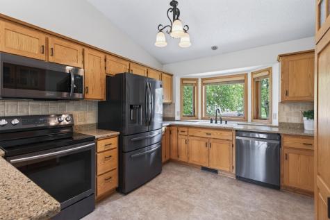7854 Isleton Avenue S Cottage Grove MN 55016