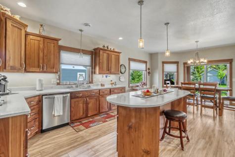 906 Lake Forest Circle Detroit Lakes MN 56501
