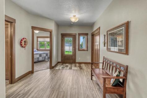 906 Lake Forest Circle Detroit Lakes MN 56501