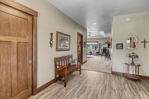 906 Lake Forest Circle Detroit Lakes MN 56501