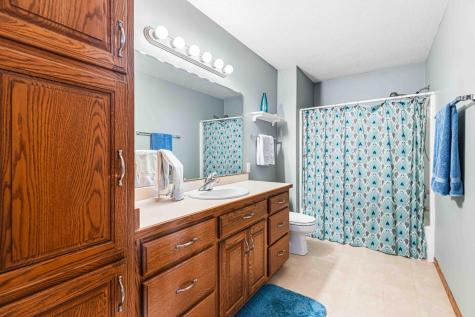 854 32nd Street S Moorhead MN 56560