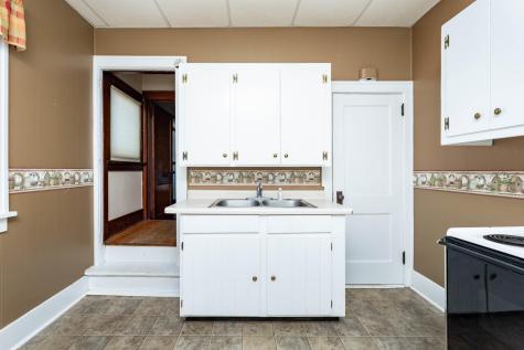 608 Ash Street Lisbon ND 58054