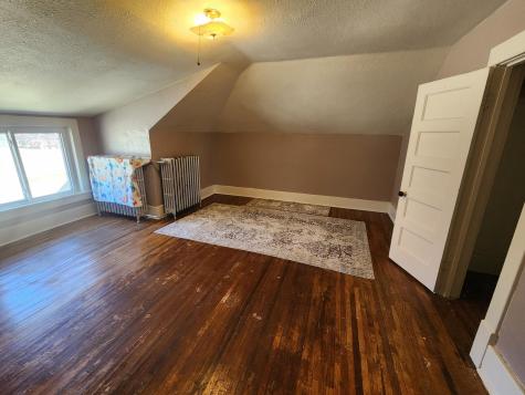 304 2nd Avenue SE Pipestone MN 56164