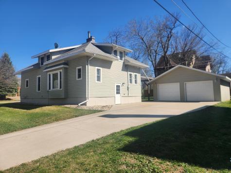 304 2nd Avenue SE Pipestone MN 56164