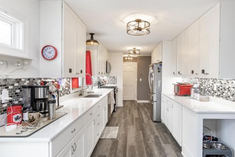 207 4th Avenue SE Hillsboro ND 58045