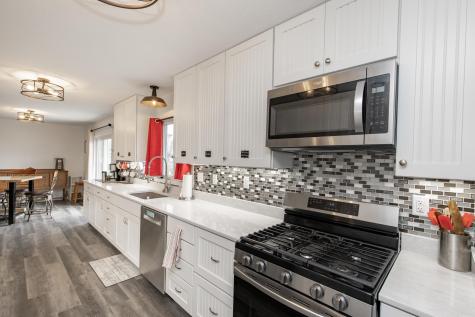 207 4th Avenue SE Hillsboro ND 58045