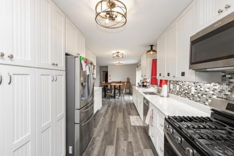 207 4th Avenue SE Hillsboro ND 58045