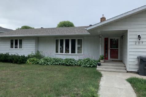 207 4th Avenue SE Hillsboro ND 58045