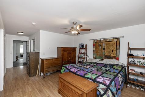 207 4th Avenue SE Hillsboro ND 58045