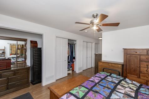 207 4th Avenue SE Hillsboro ND 58045