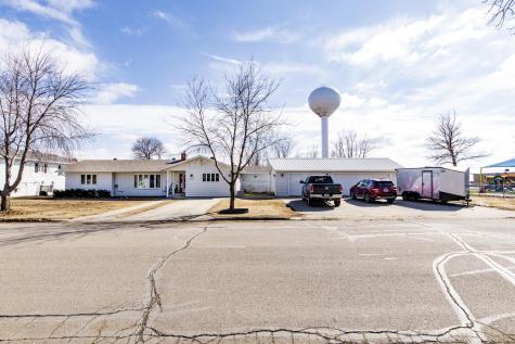 207 4th Avenue SE Hillsboro ND 58045