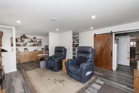 207 4th Avenue SE Hillsboro ND 58045