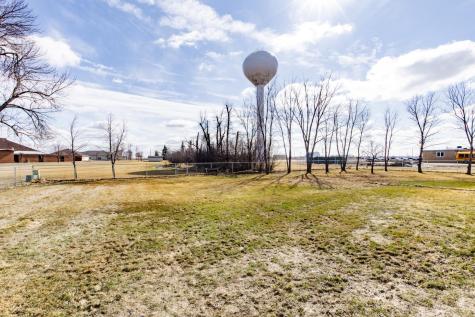 207 4th Avenue SE Hillsboro ND 58045