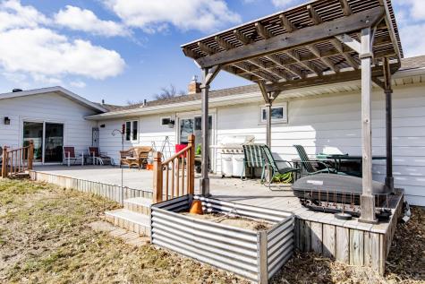 207 4th Avenue SE Hillsboro ND 58045
