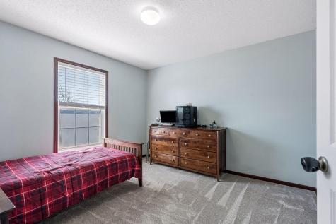 1354 Savanna Drive Shakopee MN 55379
