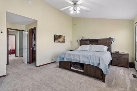 1354 Savanna Drive Shakopee MN 55379
