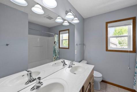 7128 Timber Crest Drive S Cottage Grove MN 55016