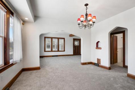 1302 Reaney Avenue Saint Paul MN 55106