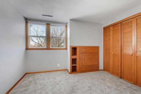 1302 Reaney Avenue Saint Paul MN 55106
