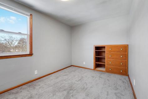 1302 Reaney Avenue Saint Paul MN 55106