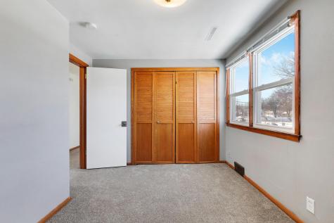 1302 Reaney Avenue Saint Paul MN 55106