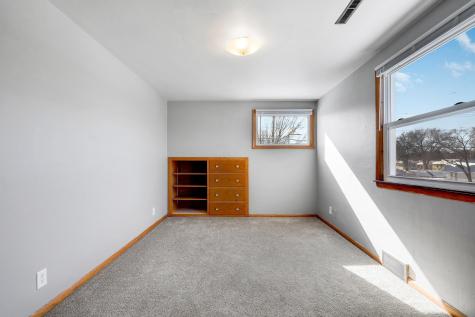 1302 Reaney Avenue Saint Paul MN 55106