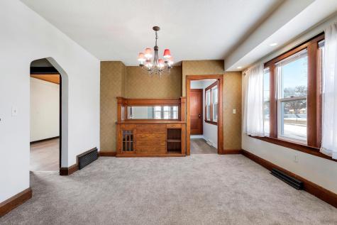 1302 Reaney Avenue Saint Paul MN 55106