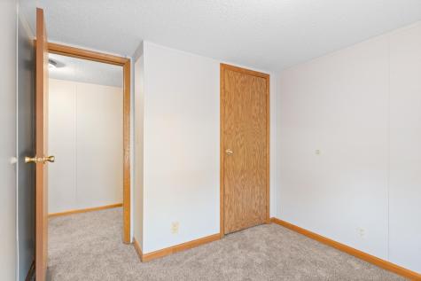 2210 Sundet Lane Faribault MN 55021